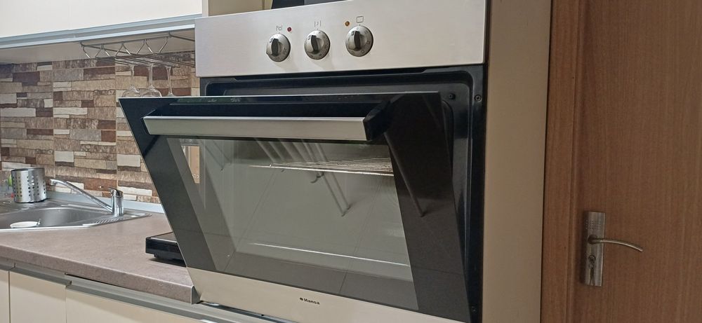 Cuptor electric incorporabil