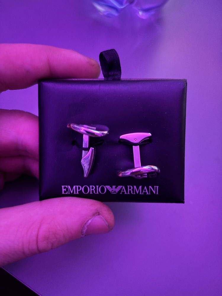 Manşetă Emporio Armani