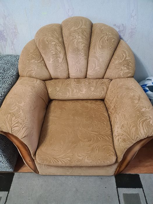 Продам отличное кресло