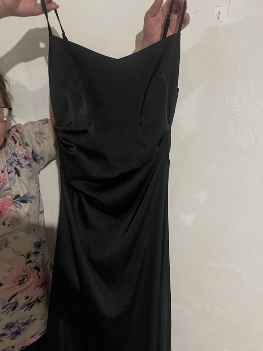 Платье носила только раз.