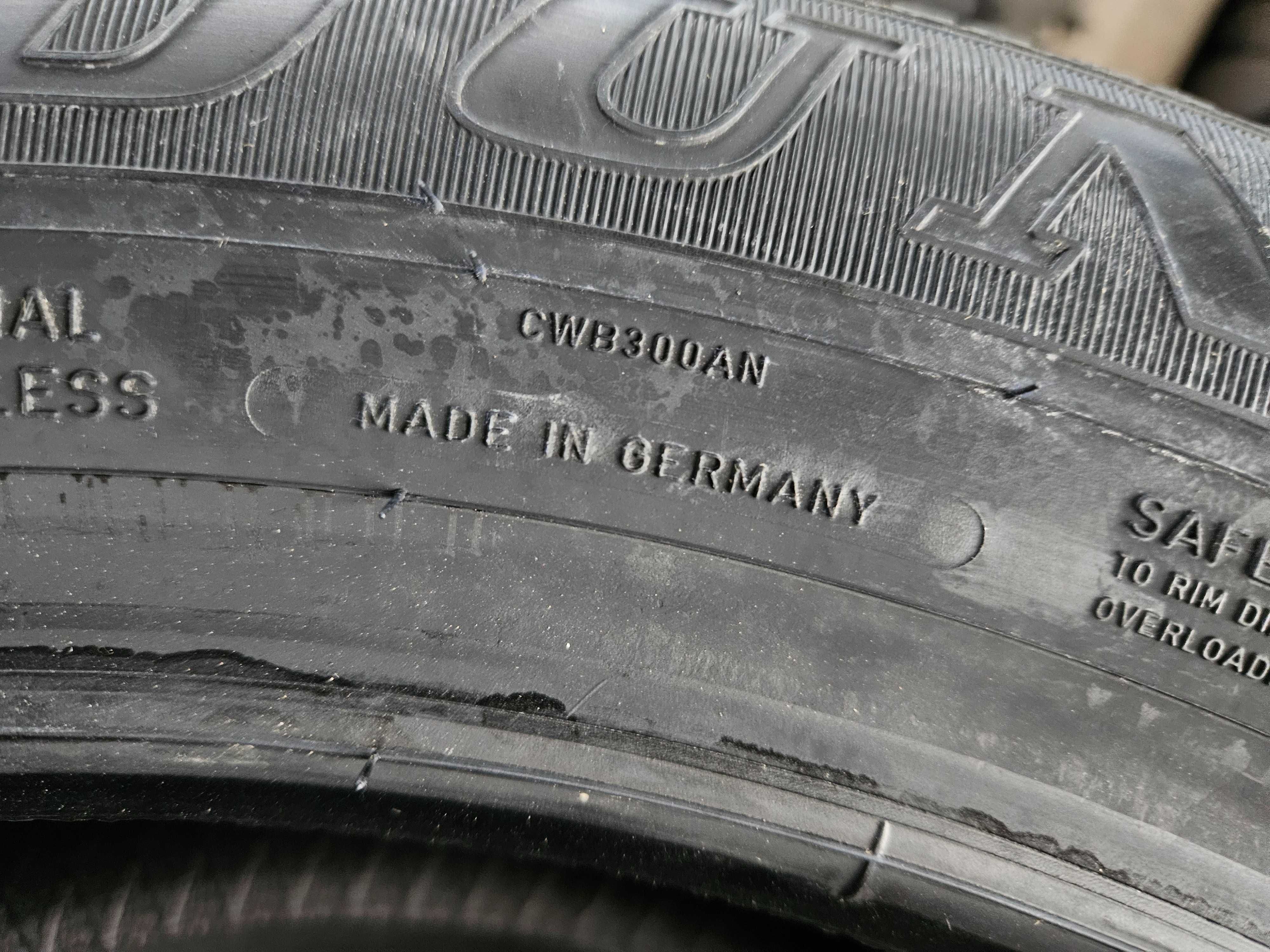 4 Нови бусови зимни гуми 215/60R17C Dunlop WinterSport 3D 104H DOT2224