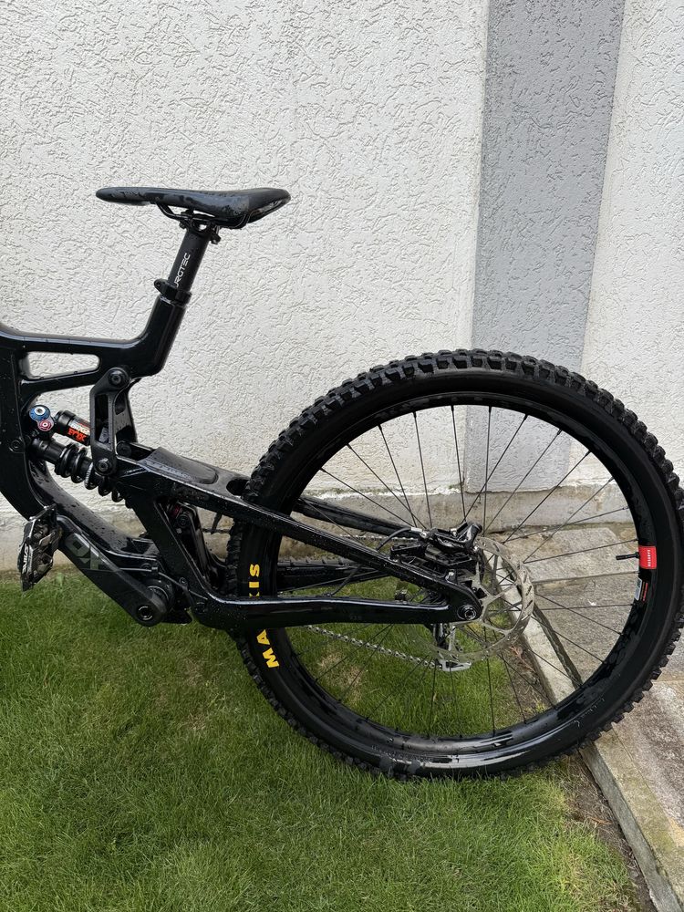 Santa Cruz V10.8 Carbon CC- X01 Kit ( М )