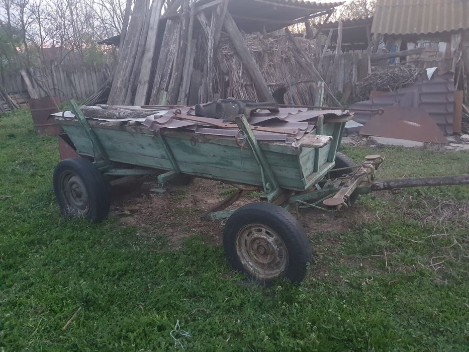 Vand căruță stare buna
