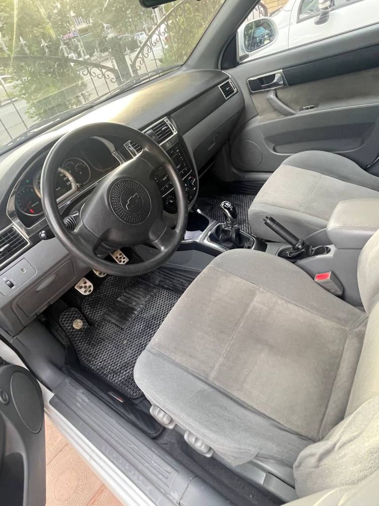 Lacetti 2011 xolati yaxshi