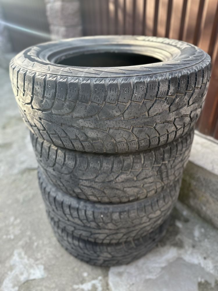 Шины б/у 265/65/17  Hankook