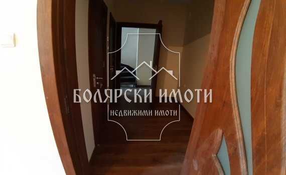 Продава се Етаж от къща в Велико Търново, Център - 120 кв.м за 750 €/кв.м - Снимка #3