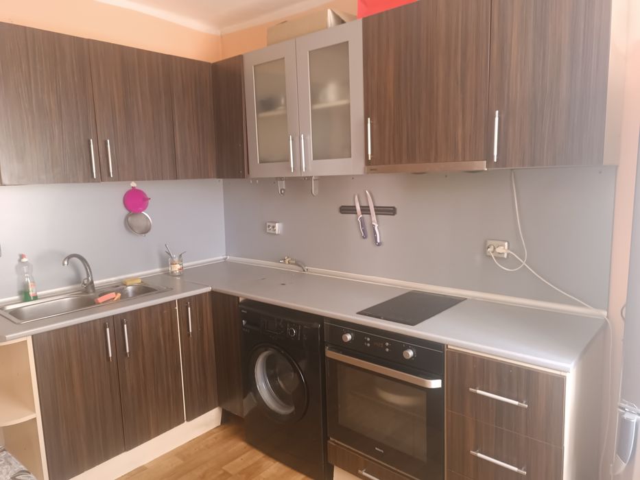 Етаж от къща с отделен вход!