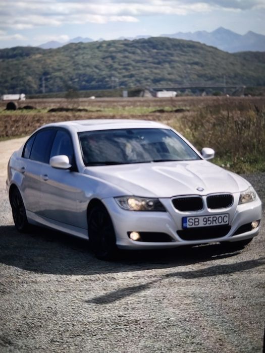 Vând sau schimb BMW an fabricație 2010