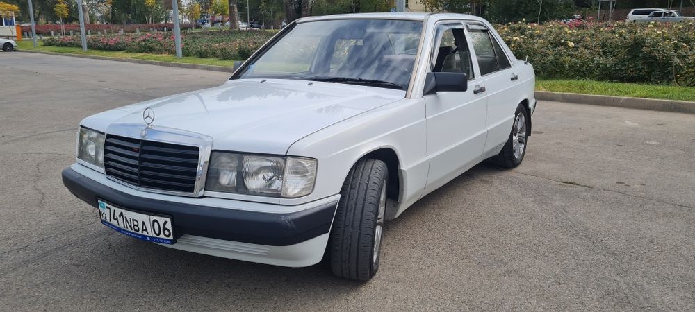 Мерседес Бенц  190й