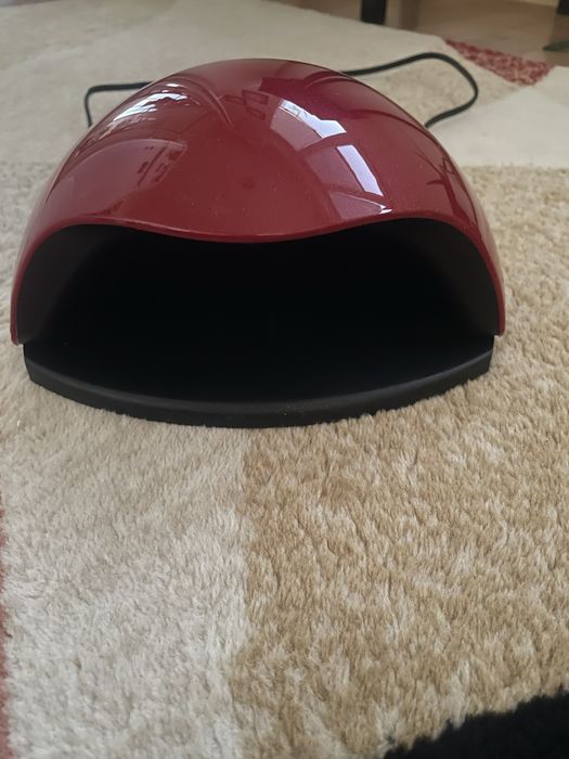 UV гел лампа за маникюр