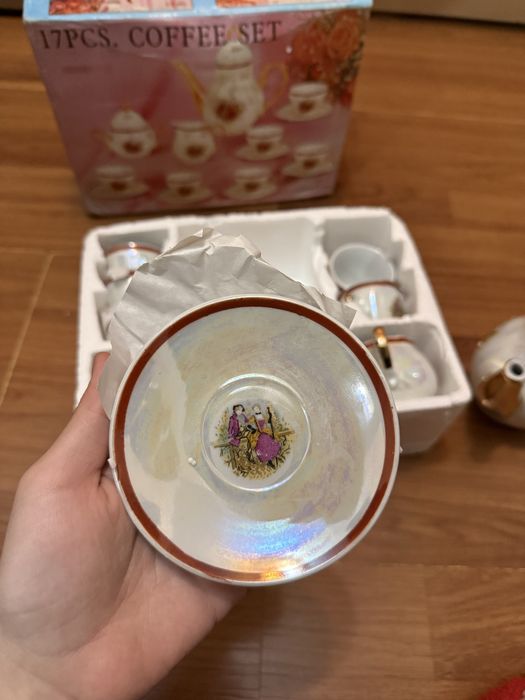 Набор  посуды «Мадонна»