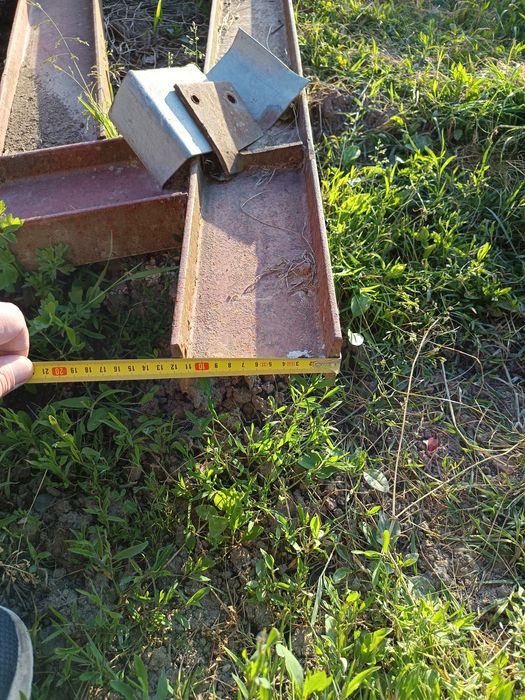 Vând 5 ferme metalice