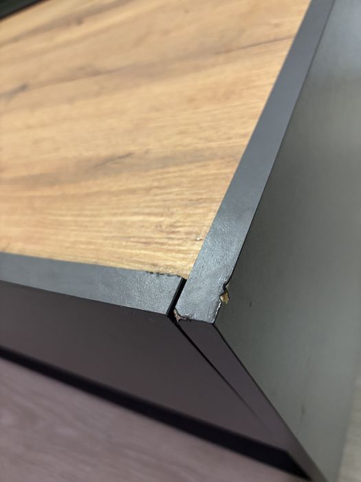 Продавам холна маса.