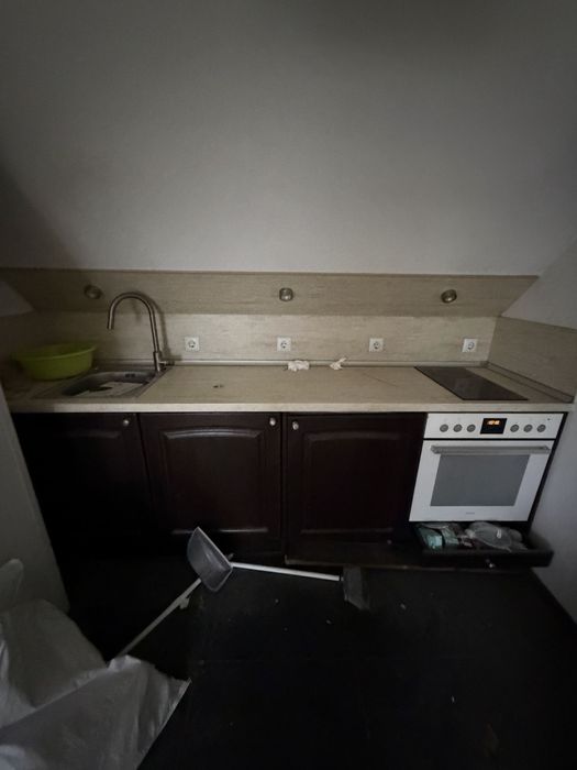 Подарявам кухня с бяла техника