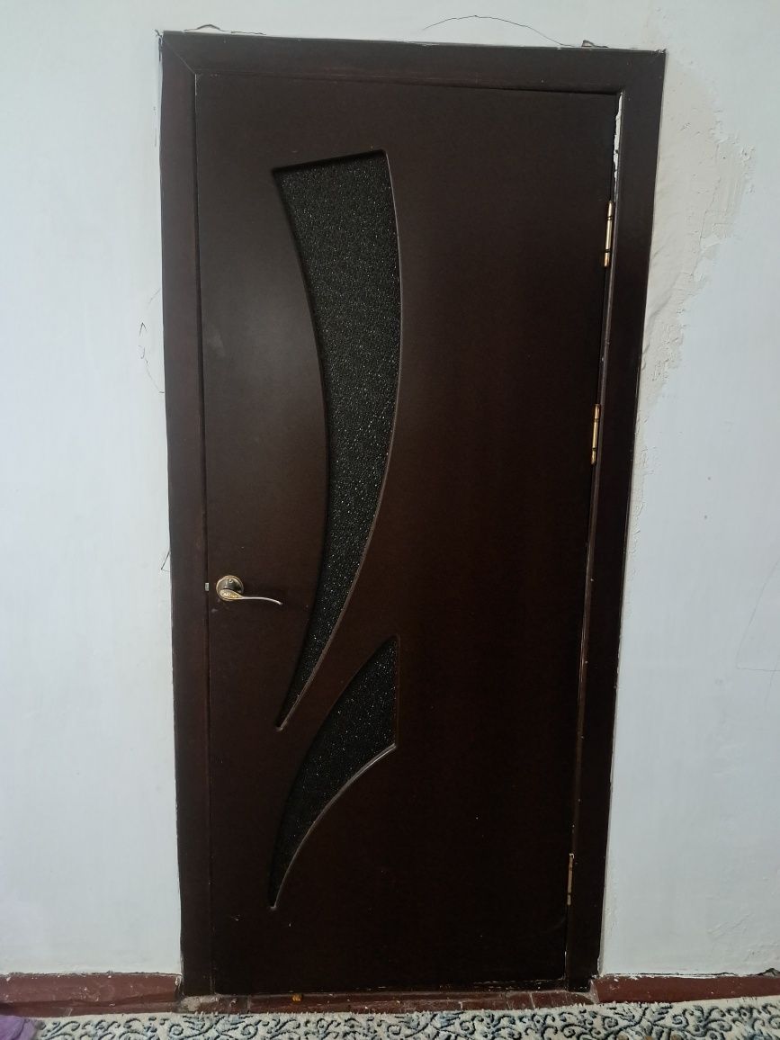3 qapi satiladi barliq zatlari bar