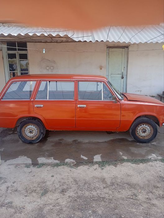 Ваз2102 сотилади