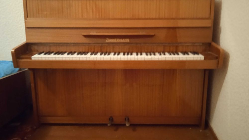 Продам фортепиано