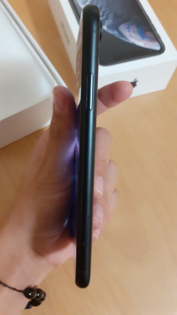 Iphone XR 450 Като нов с пилен комплект 91 батерия