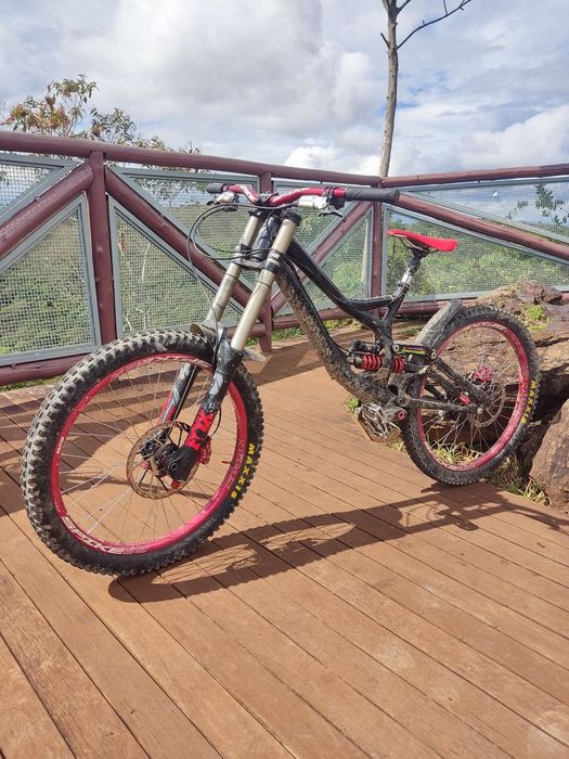 велосипед с двумя амортизаторами