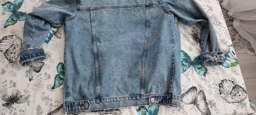 Geaca noua blugi Bershka azi transport gratuit