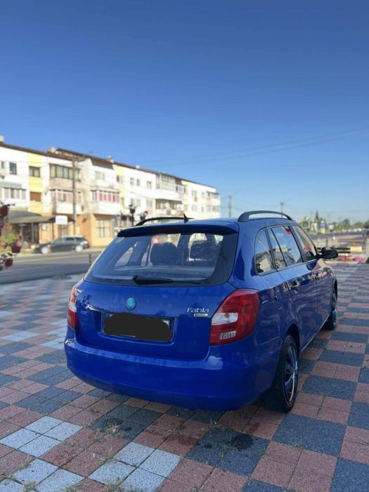 Vând skoda fabia 2 1.2 break 2010 196782