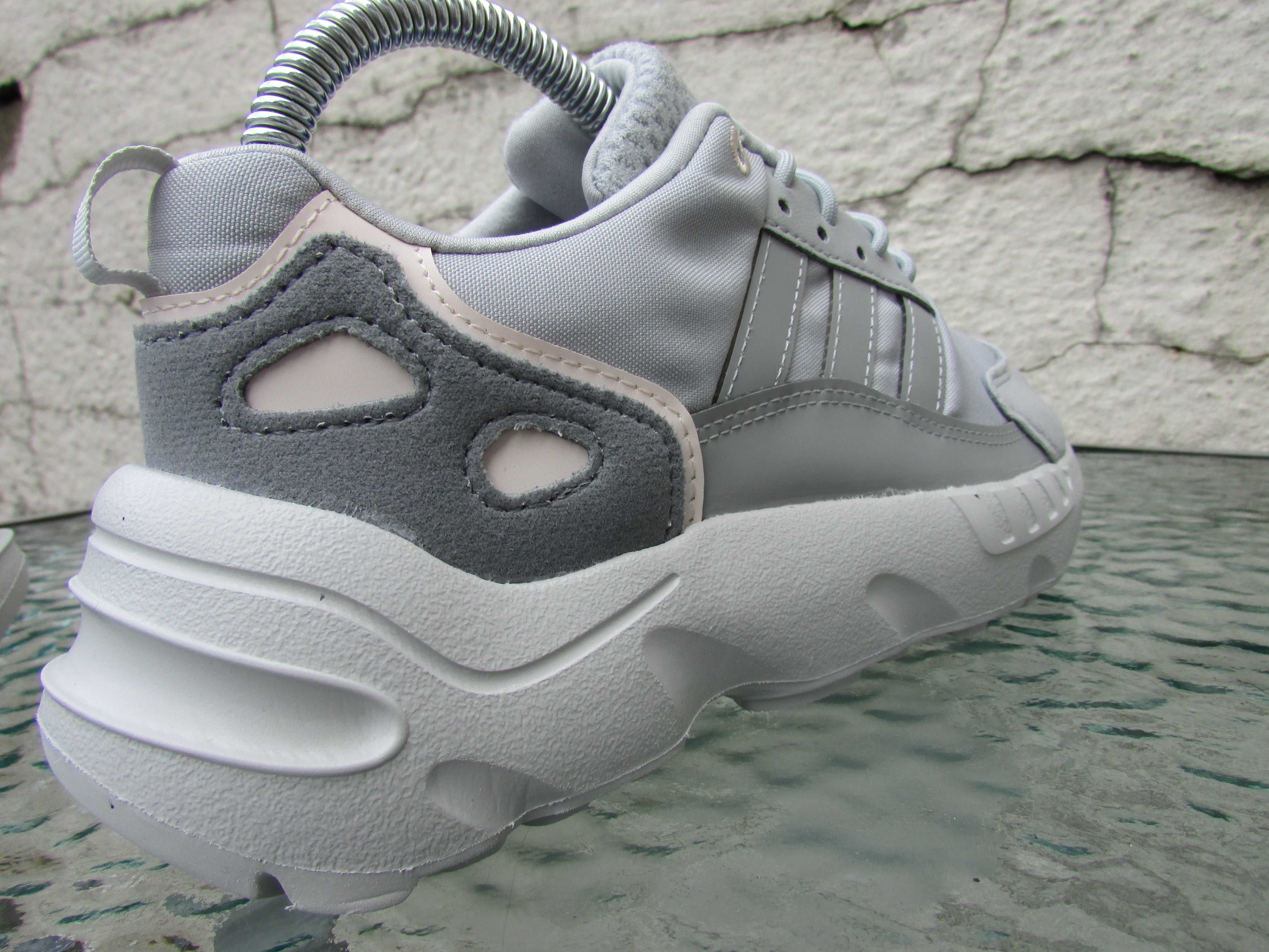 Детски маратонки Adidas ZX 22