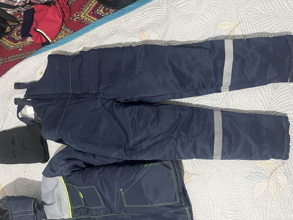 Продам спецодежда зимний новый размер 48-50 .торг