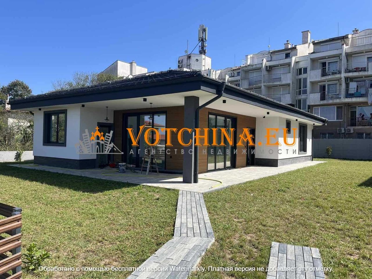 Продава се Къща в с. Синеморец, Област Бургас - 151 кв.м за 1848 €/кв.м - Снимка #2