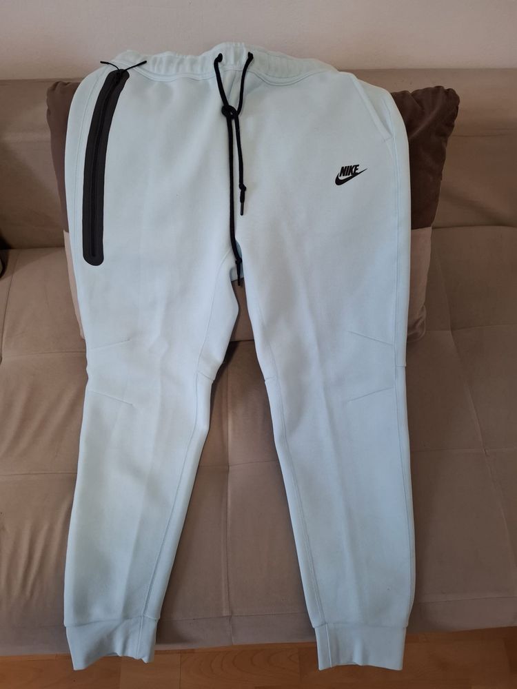 Pantaloni nike tech marimea L
