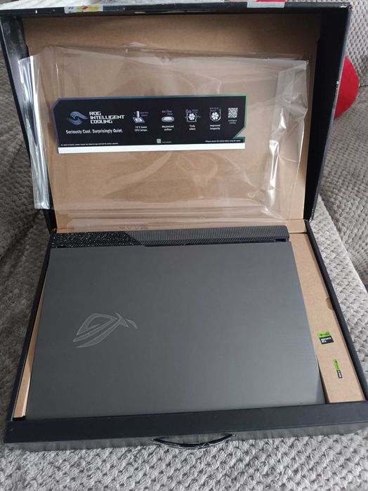 De vânzare* Laptop GAMING Asus ROG STRIX G713PV-LL037
