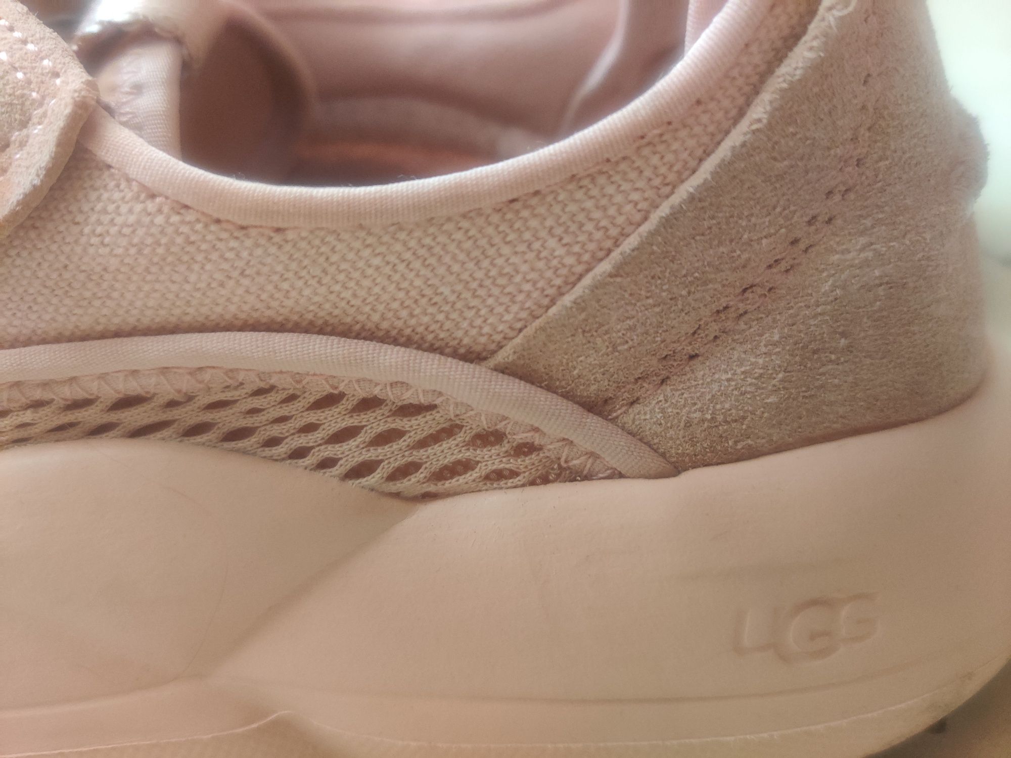UGG спортни обувки (маратонки)