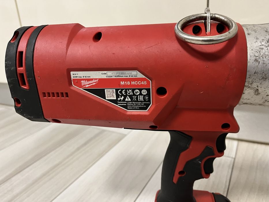 Milwaukee foarfeca taiat cablu cu bateria de 5 amp nu hilti dewalt