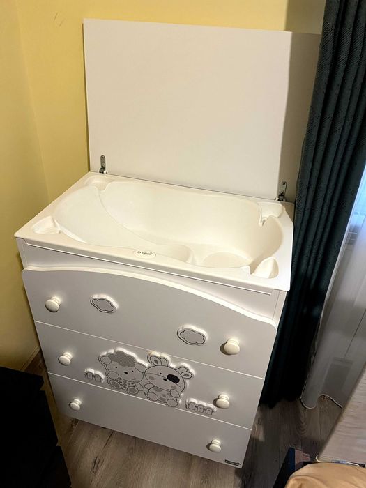 Comoda infasat cu cadita Erbesi