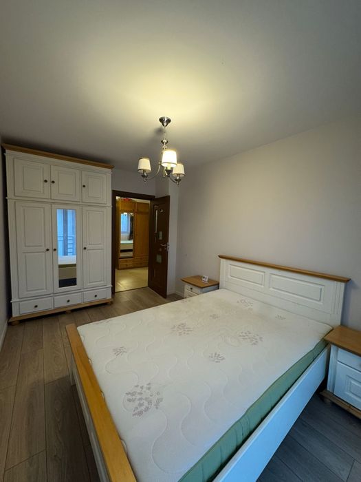 Inchiriez apartament cu 2 camere