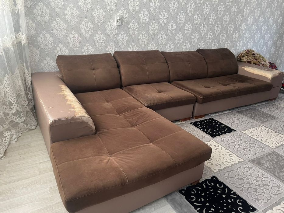 Продам угловой диван.