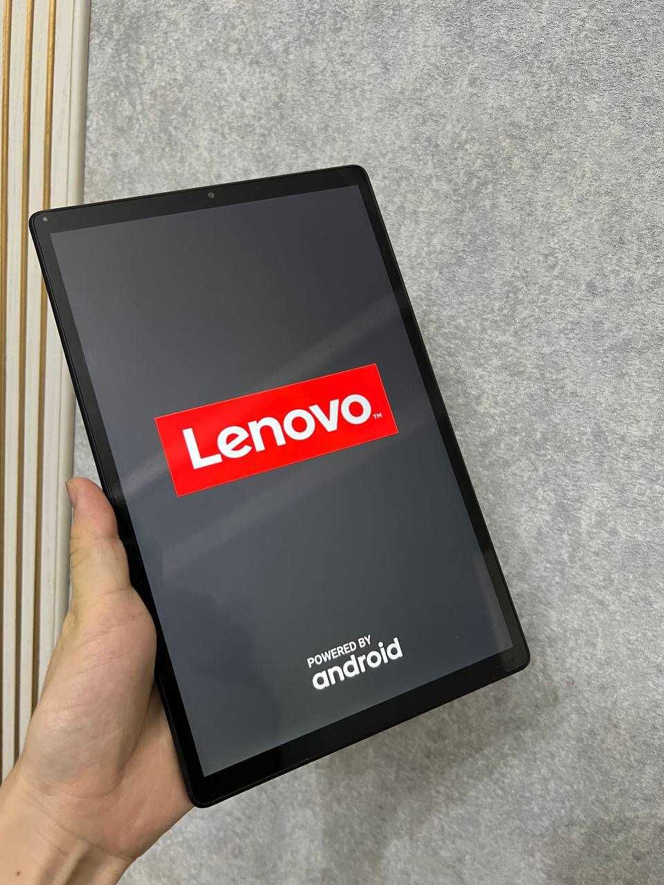 Lenovo Tab M10 FHD Plus sotiladi holati zór qiz bola ishlatgan