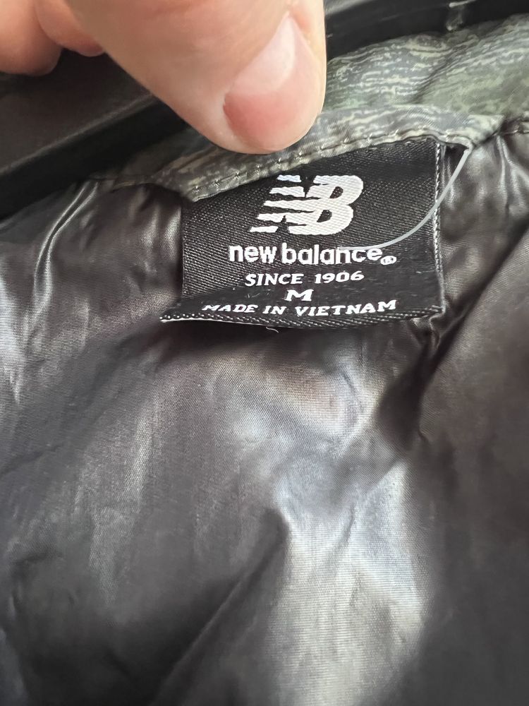 Geaca New Balance