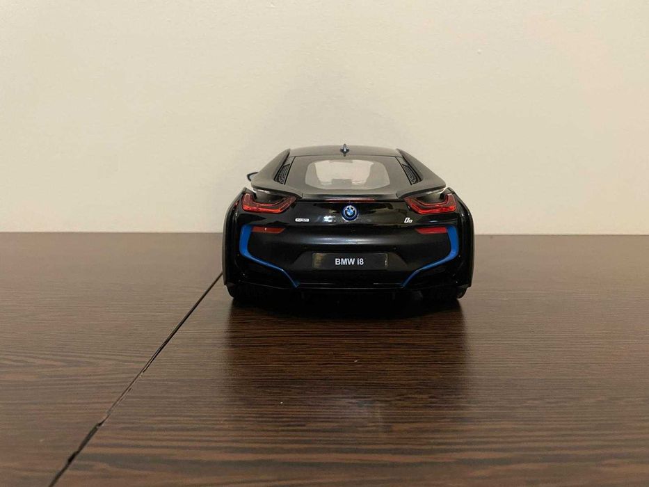 Masinuta cu telecomanda Rastar BMW i8