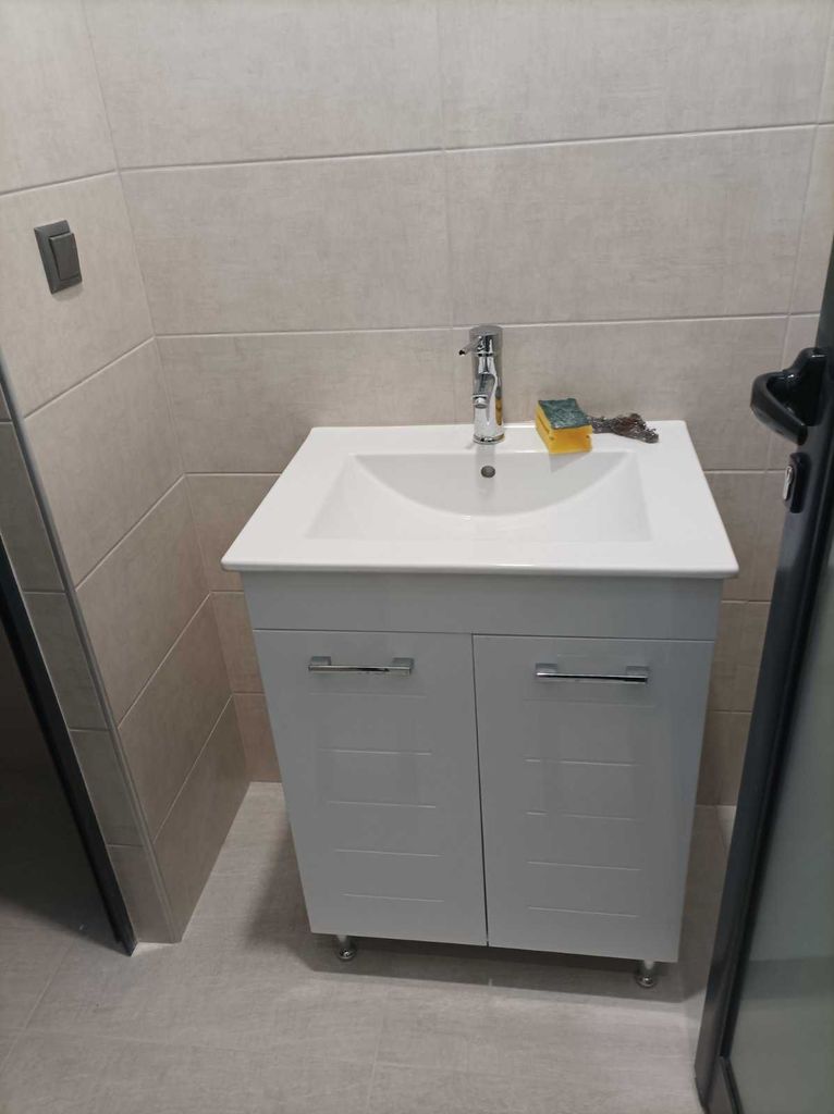 Дава се под наем Промишлена сграда в Казанлък - 522 кв.м за 2040 € - Снимка #3