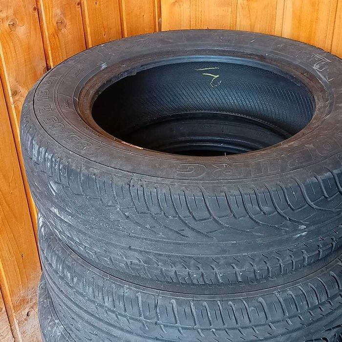 Set anvelope vara 185/65/R15 DOT 2022 profil bun. Nu trimit in tara