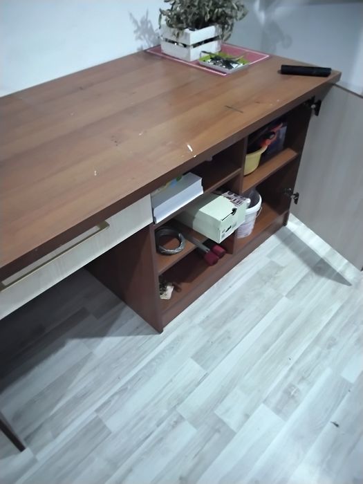 Продавщица рабочий ( ученический, кабинетный ) стол с полками