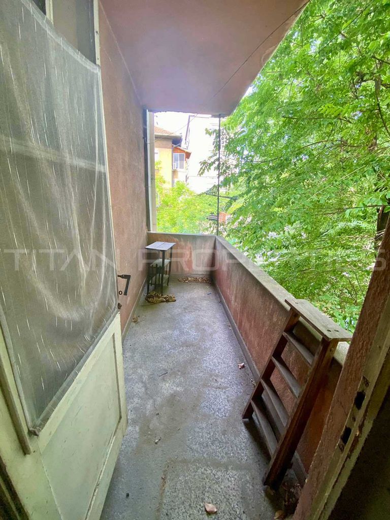 Продава се Тристаен апартамент в Пловдив, Съдийски - 86 кв.м за 1919 €/кв.м - Снимка #3
