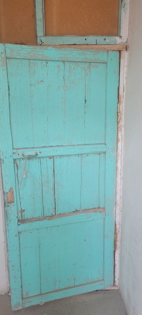 Eshiklar sotiladi