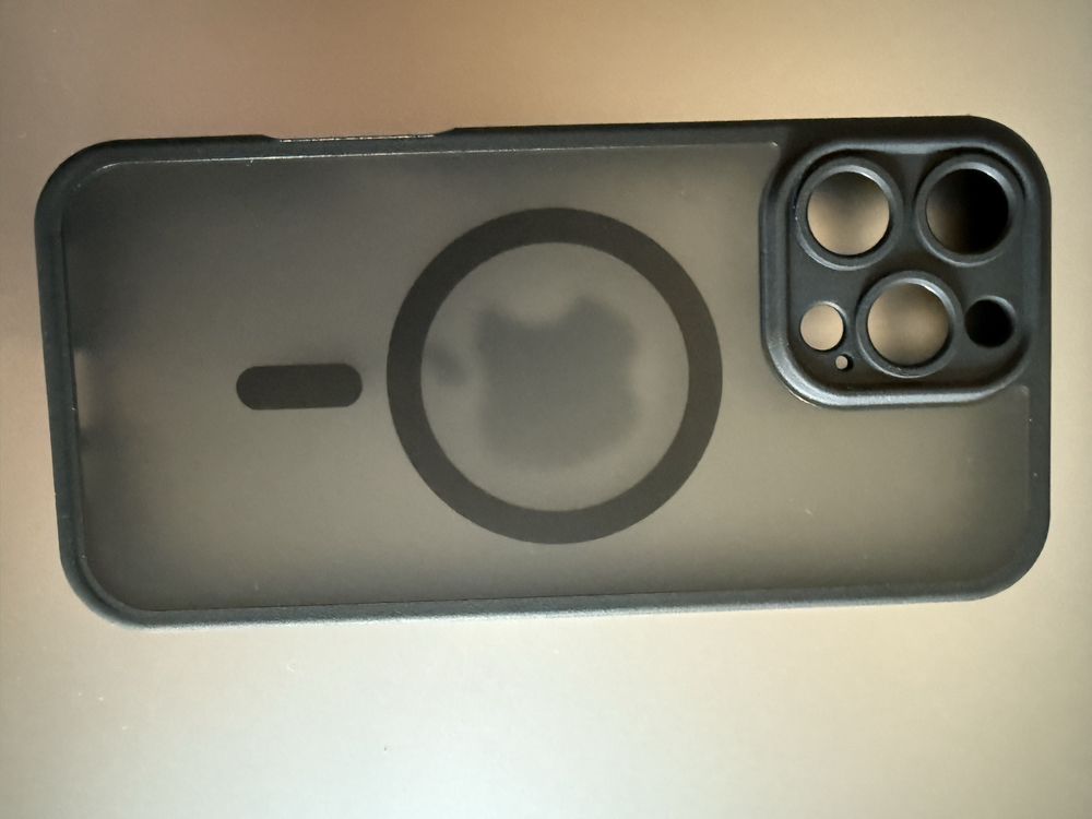 Кейс и протектор за Iphone 16pro max