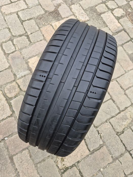 O bucată 235/40 R19 vară - una Hankook Continental Bridgestone