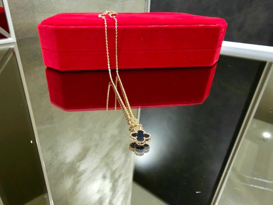 Van Cleef & Arpels VCA Rose Black Sweet Alhambra Clover Дамско Колие