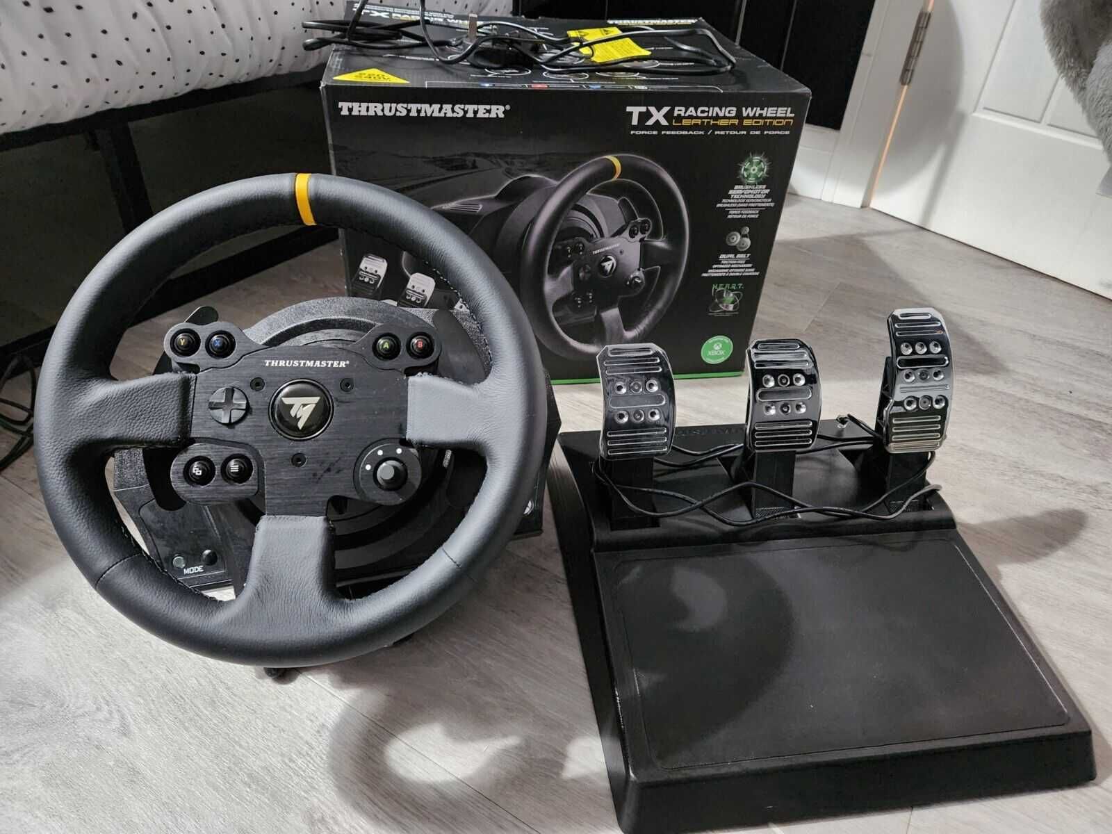 Волан Thrustmaster - TX Racing Leather Ed нов, само тестван с педали