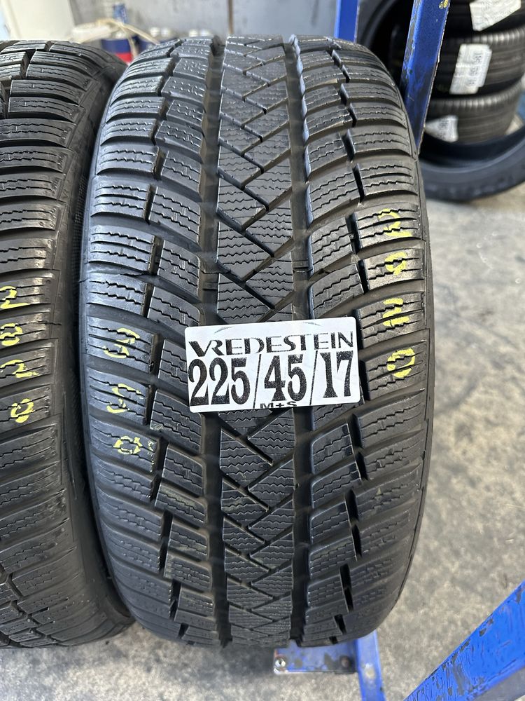 225/45/17 Vredestein M+S 2020