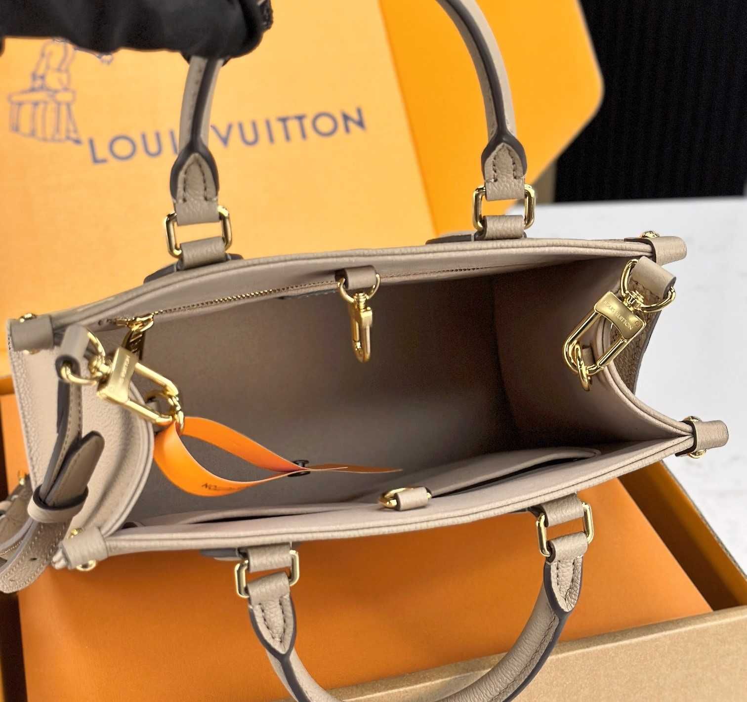 Geanta Louis Vuitton Onthego 25cm, bej, tip Premium
