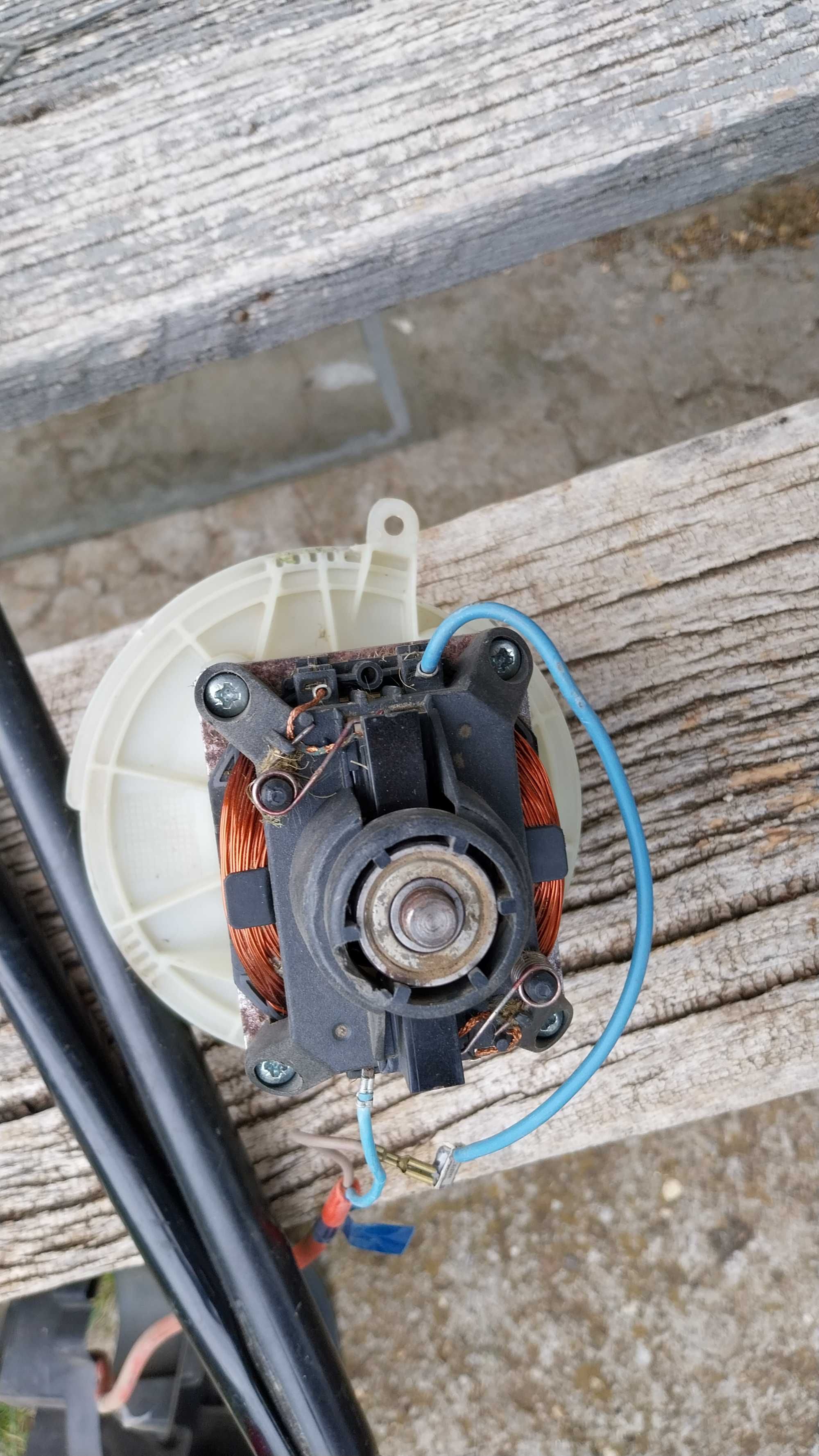 Косачка Bosch Arm32 на части